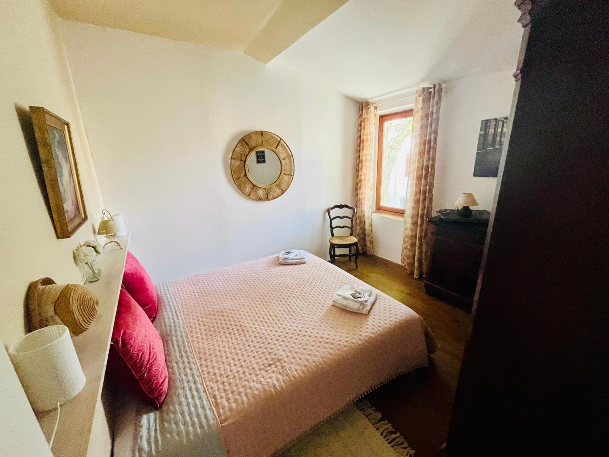 Gites La Maison Pres De La Fontaine Et La Cabane Du Pecheur Talairan Zewnętrze zdjęcie